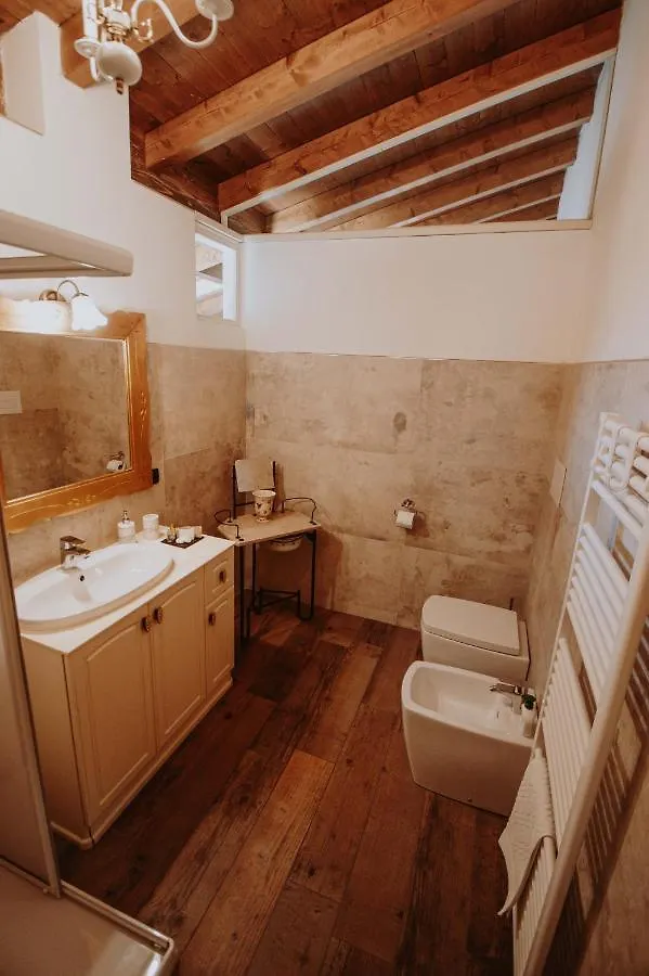 B&B Casa Santa Lucia Manerba del Garda Oda ve Kahvaltı