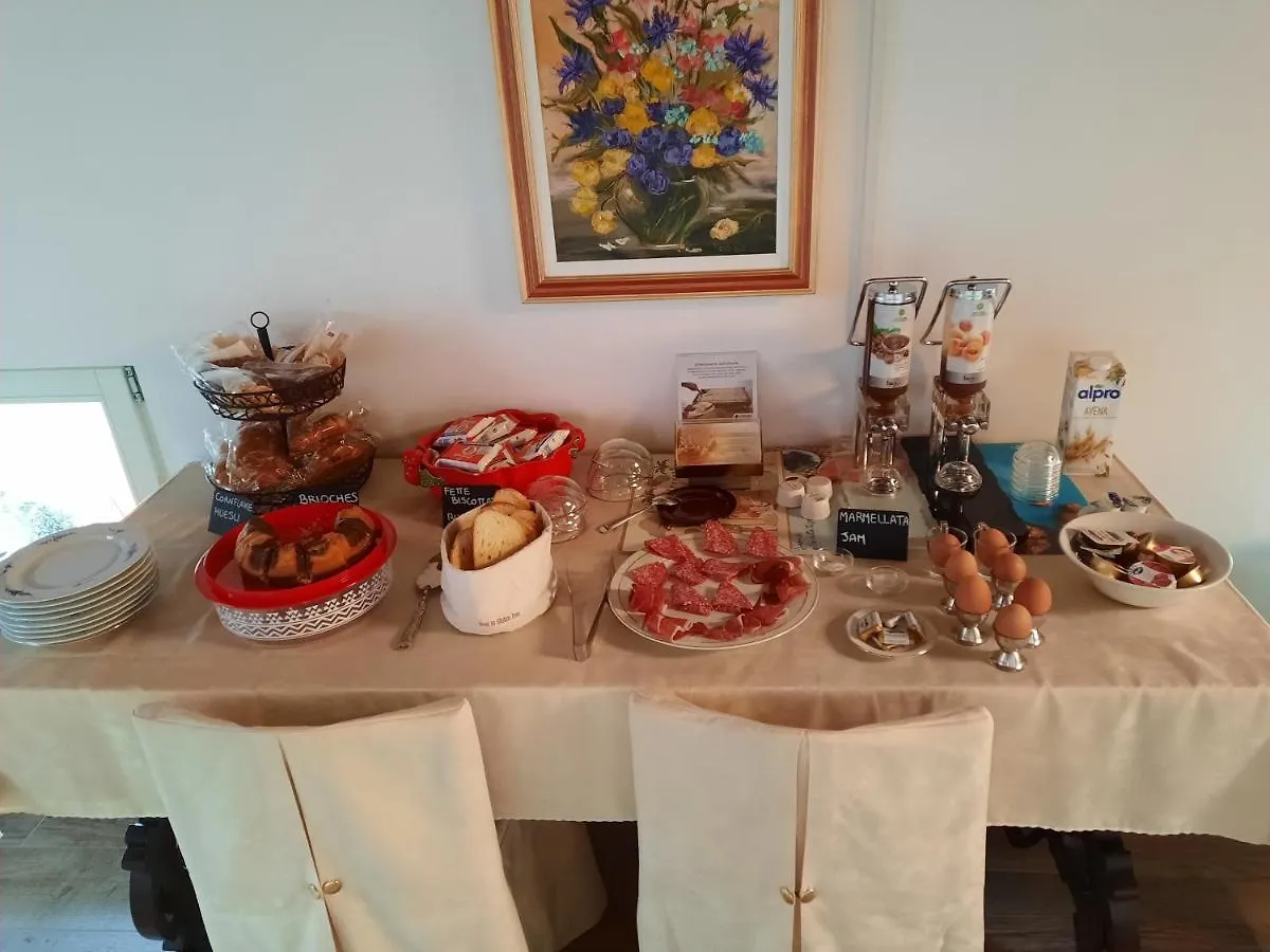B&B Casa Santa Lucia Manerba del Garda 0*,  İtalya