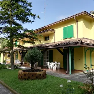 Dei Cigni Reali Frühstückspension Carpi